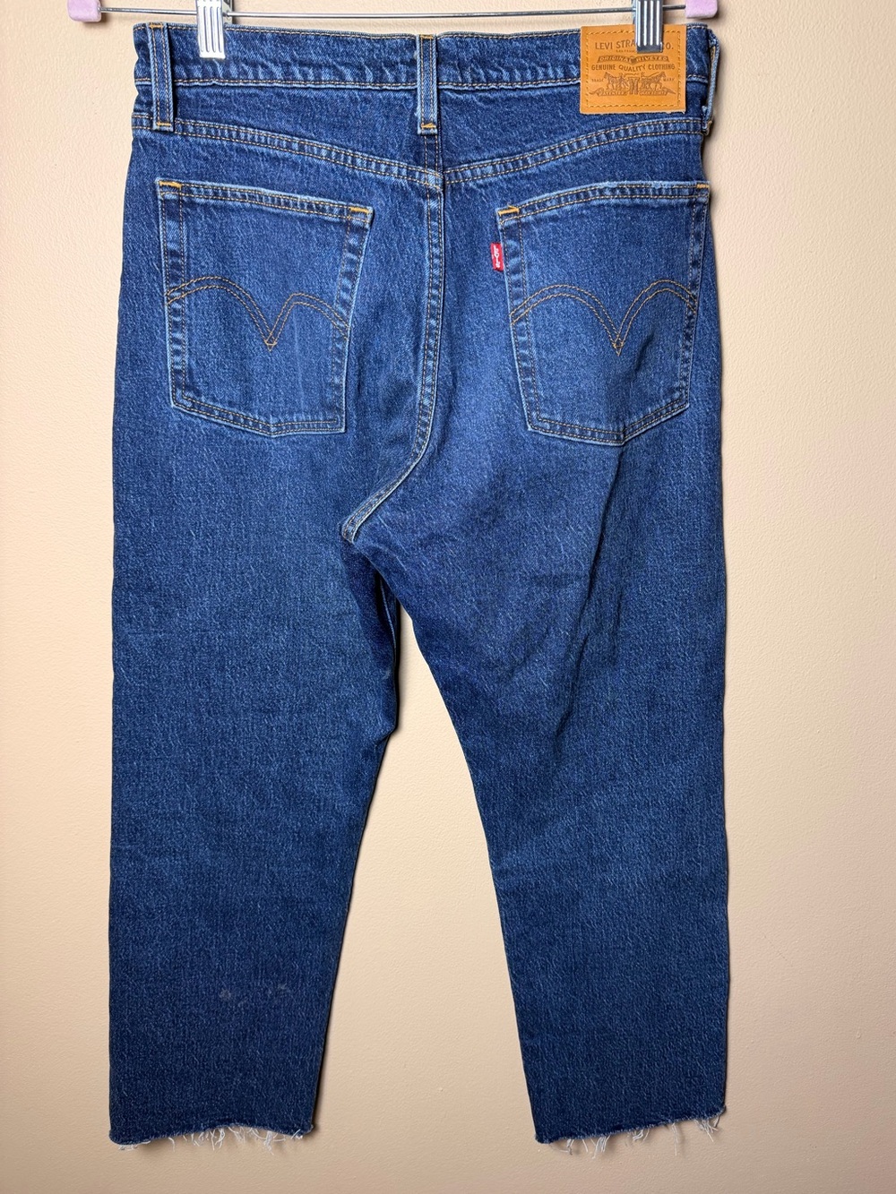 Levi’s Wedgie Straight Jeans Women 29 Salsa Dark Stone Raw Hem High Rise W29 L26 - Picture 3 of 10
